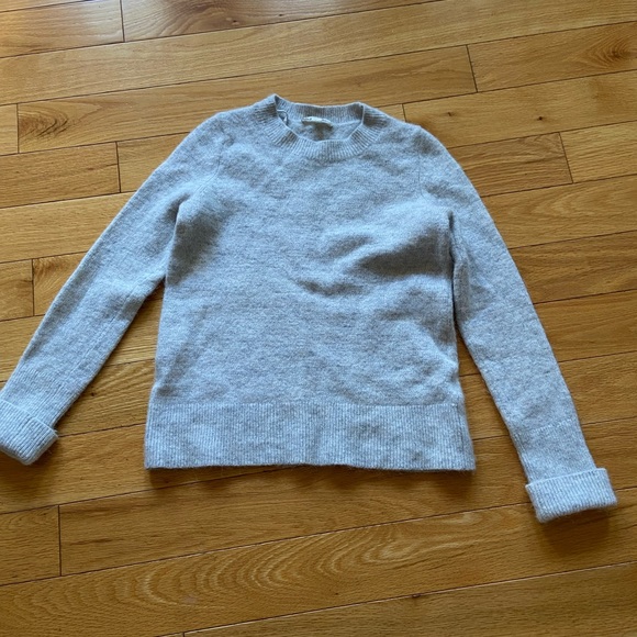 2/50$ COS soft grey sweater ๐ - Picture 1 of 4